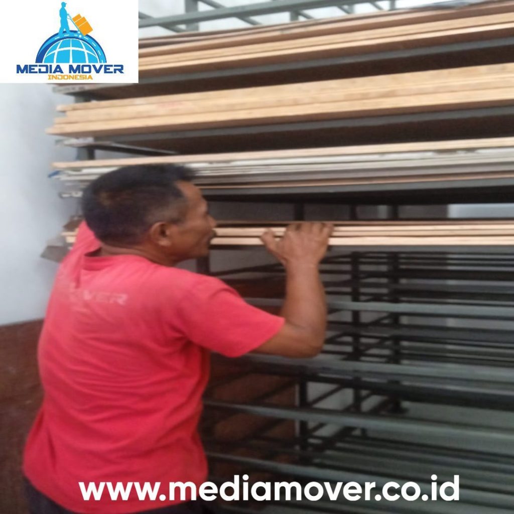 Jasa Pindahan Rumah Acacia Mansion memberikan pelayanan all in service terima beres